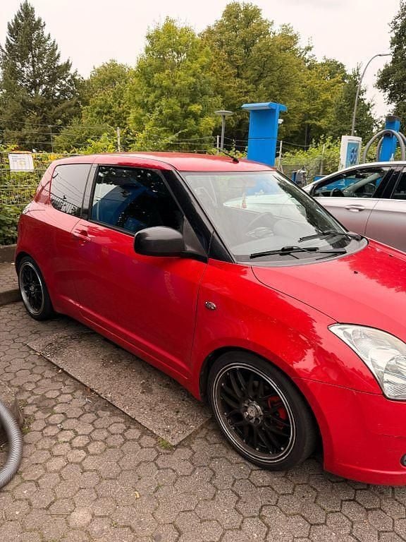 Gebraucht Suzuki Swift 92 PS (67 kW) 2005 Rot Kleinwagen