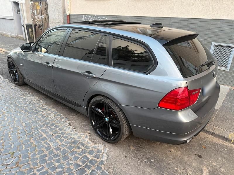 Occasion BMW 320 184 ch (135 kW) 2011 Gris Break
