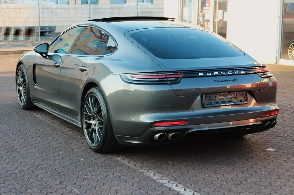 Gebraucht Porsche Panamera 4S Chrono 421 PS (309 kW) 2019 Grau Limousine