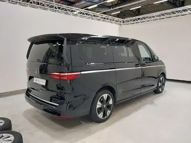 Gebraucht VW Multivan Style 150 PS (110 kW) 2025 Schwarz Van / Kleinbus
