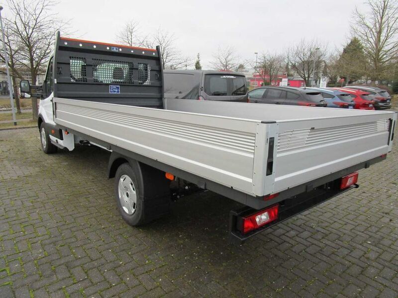 Gebraucht Ford Transit Trend 131 PS (96 kW) 2024 Weiß Van / Kleinbus