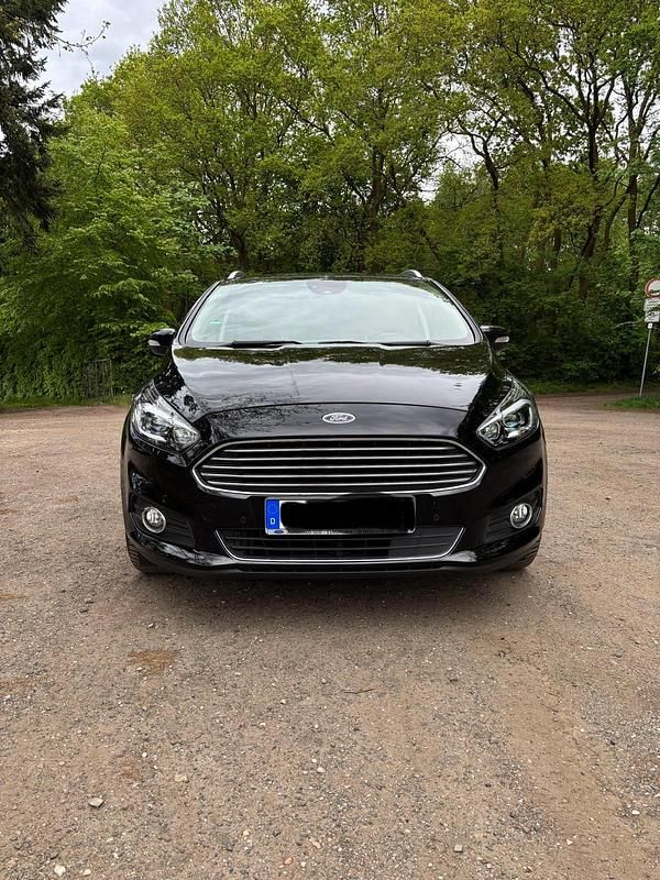 Schwarz Gebraucht 2019 Ford S-MAX S Van / Kleinbus | 18.500 € (Fairer Preis) - Bild 1/4