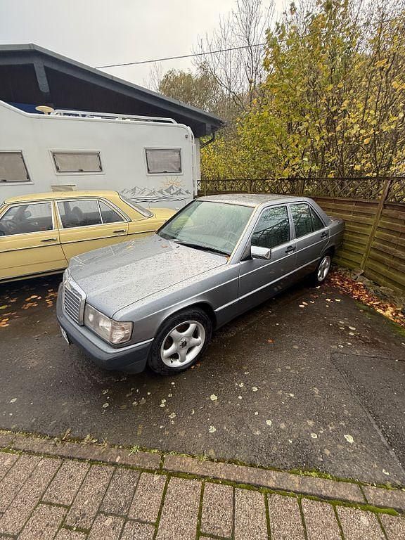 Gebraucht Mercedes 190 75 PS (55 kW) 1991 Grau Limousine