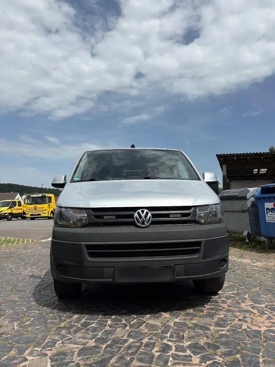 Gebraucht VW Caravelle 131 PS (96 kW) 2008 Silber Van