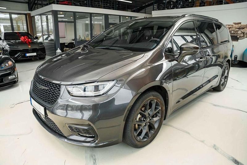 Gebraucht Chrysler Pacifica Limited 291 PS (214 kW) 2024 Grau SUV