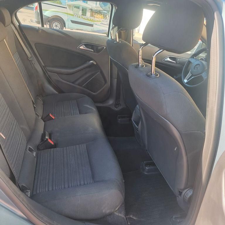 Gebraucht Mercedes A160 90 PS (66 kW) 2015 Limousine