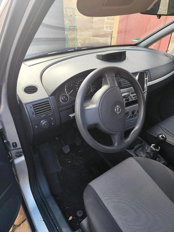 Gebraucht Opel Meriva 87 PS (63 kW) 2004 Silber Van / Kleinbus