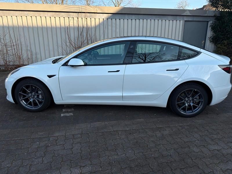 Gebraucht Tesla Model 3 208 kW (283 PS) 2022 Weiß Limousine