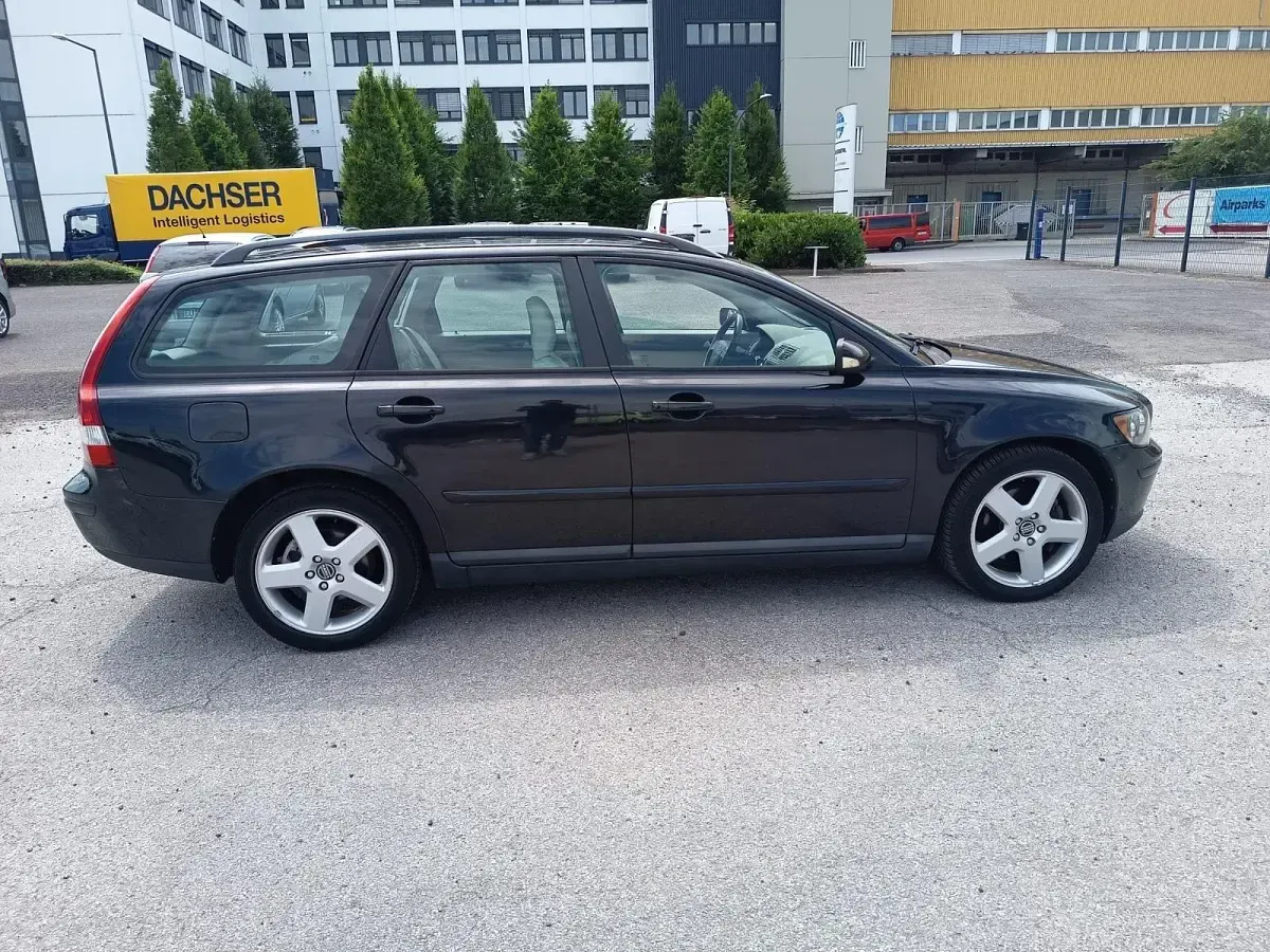 Gebraucht Volvo V50 140 PS (102 kW) 2005 Blau Kombi