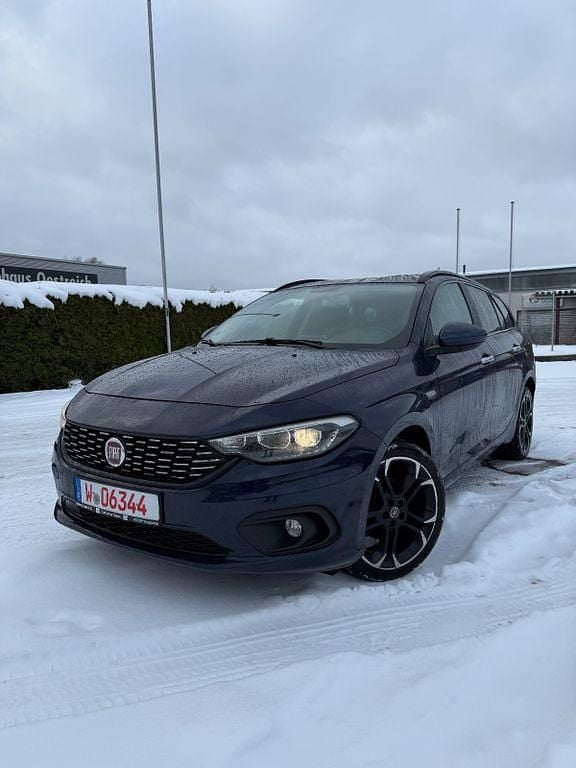 Blau Gebraucht 2020 Fiat Tipo Lounge Kombi | 10.990 € (Guter Preis) - Bild 1/4