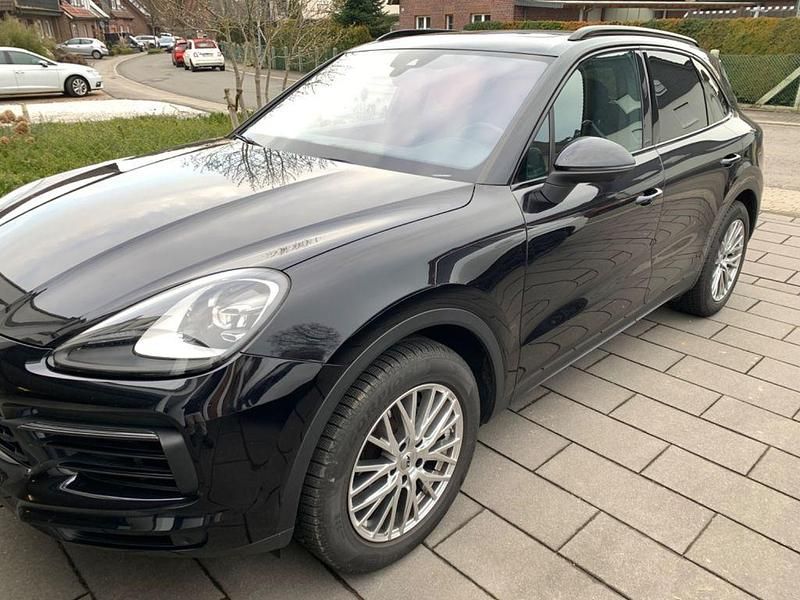 Schwarz Gebraucht 2020 Porsche Cayenne SUV | 65.600 € (Fairer Preis) - Bild 1/4