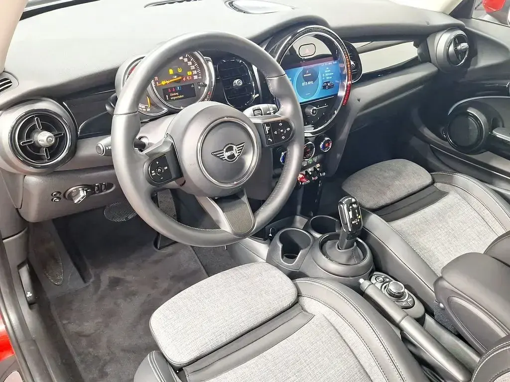 Gebraucht Mini Cooper 136 PS (100 kW) 2022 Rot Kleinwagen