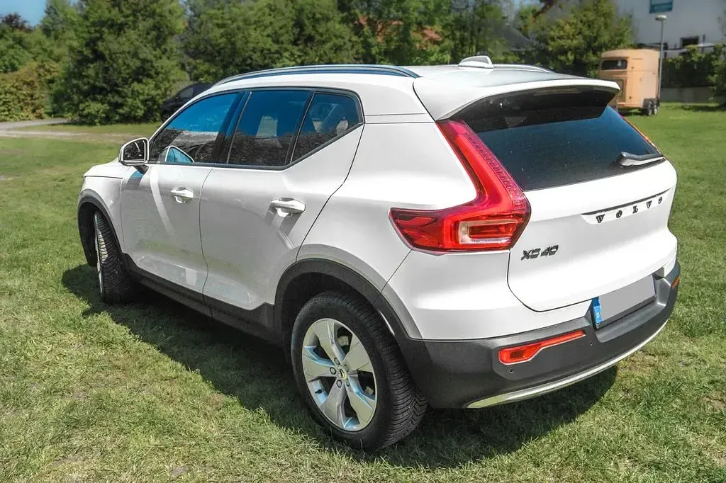 Usata Volvo XC40 Momentum 190 CV (139 kW) 2018 Bianco SUV