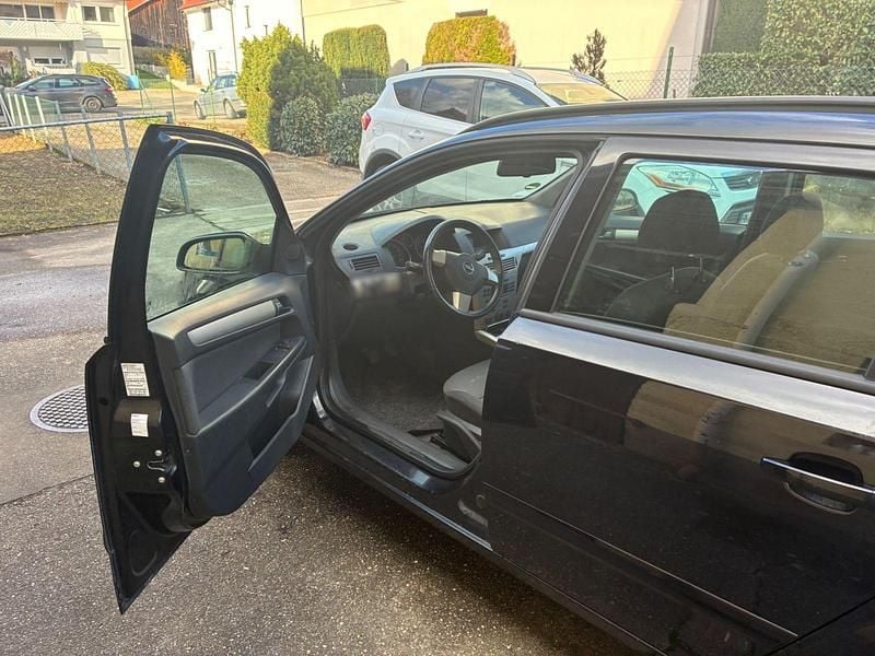 Gebraucht Opel Astra 116 PS (85 kW) 2007 Schwarz Kombi
