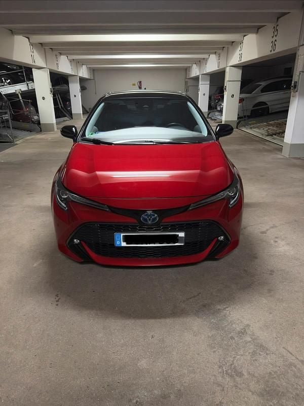 Rot Gebraucht 2019 Toyota Corolla Comfort Limousine | 20.490 € - Bild 1/4