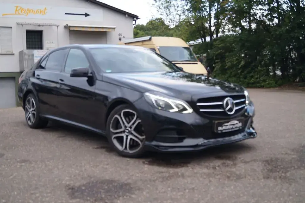 Gebraucht Mercedes E400 333 PS (244 kW) 2013 Schwarz Limousine