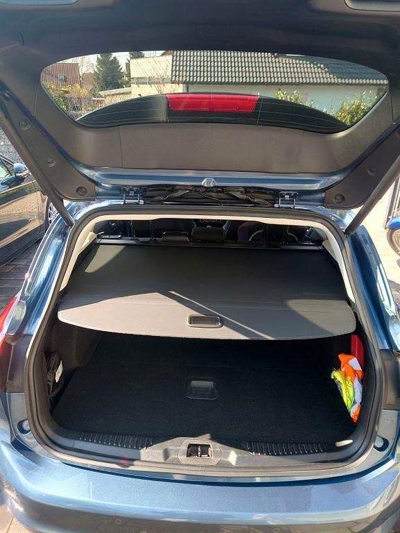 Gebraucht Ford Focus Titanium 125 PS (91 kW) 2019 Blau Limousine