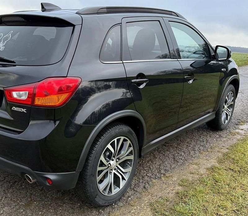Gebraucht Mitsubishi ASX Edition 150 PS (110 kW) 2017 Schwarz SUV