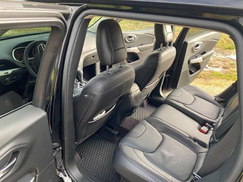 Gebraucht Jeep Cherokee Overland 200 PS (147 kW) 2018 Schwarz SUV