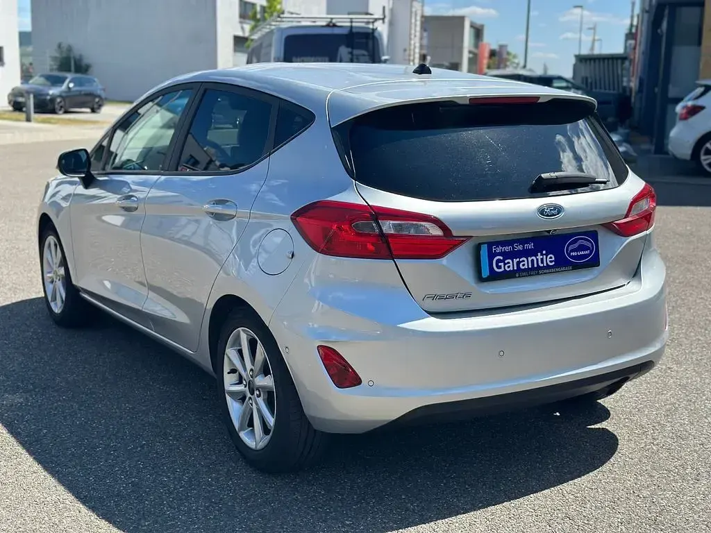 Gebraucht Ford Fiesta Cool & Connect 101 PS (74 kW) 2020 Silber Kleinwagen