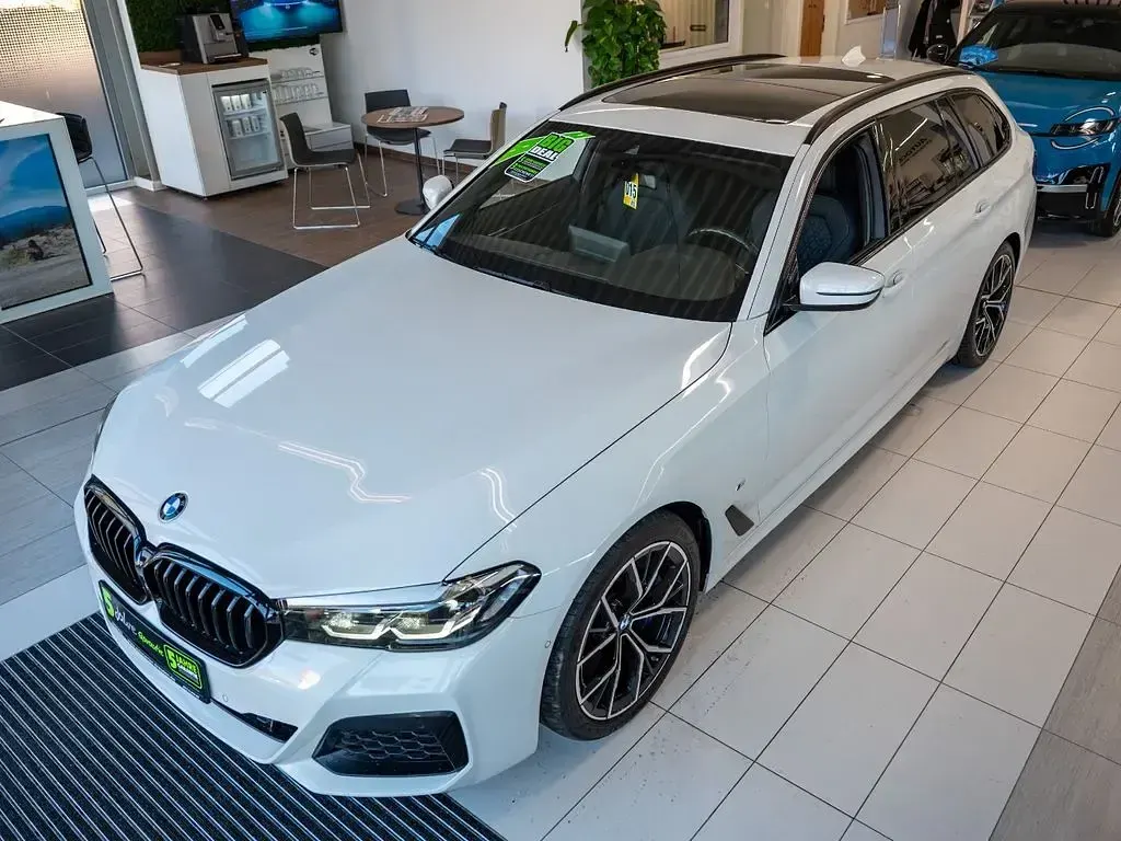 Gebraucht BMW 540 M Sport 340 PS (250 kW) 2023 Weiß Kombi