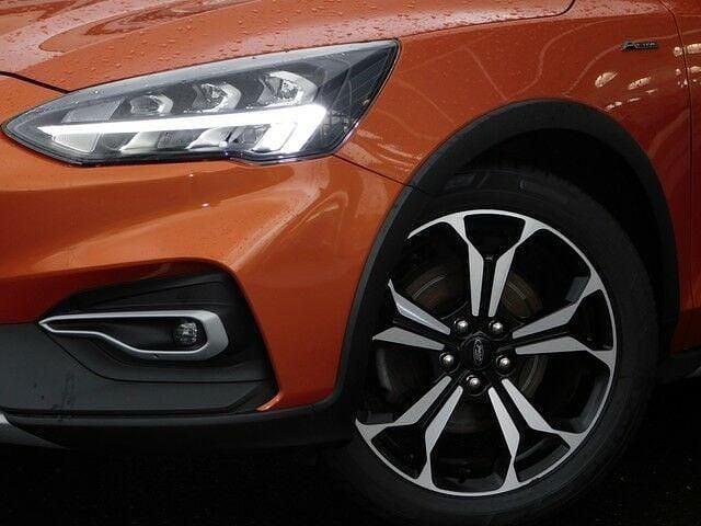 Second-hand Ford Focus Active 150 CP (110 kW) 2019 Portocaliu Hatchback