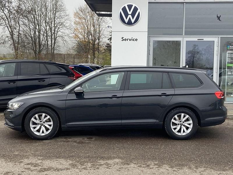 Gebraucht VW Passat 122 PS (89 kW) 2021 Grau Kombi