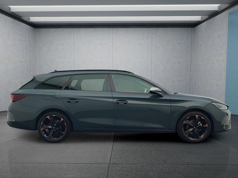 Second-hand Cupra Leon 150 CP (110 kW) 2024 Albastru Break