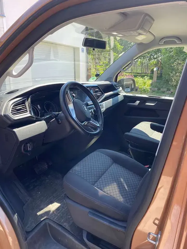 Gebraucht VW Multivan Trendline 150 PS (110 kW) 2020 Bronze Van / Kleinbus