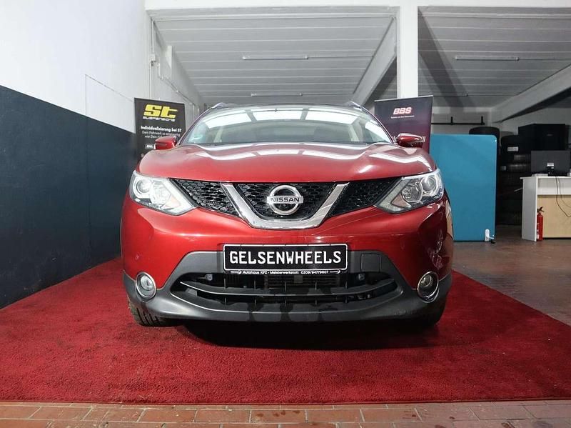 Alizarin crimson Gebraucht 2017 Nissan Qashqai N-Connecta SUV | 11.900 € (Guter Preis) - Bild 1/4