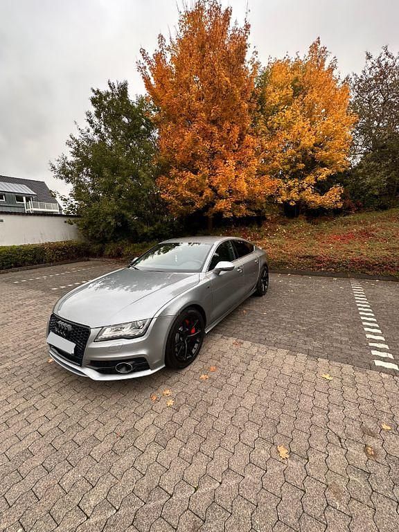 Grau Gebraucht 2012 Audi A7 S-Line Kleinwagen | 16.999 € (Guter Preis) - Bild 1/4