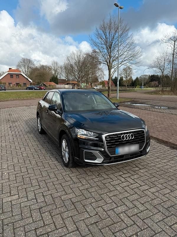 Gebraucht Audi Q2 116 PS (85 kW) 2016 Schwarz SUV