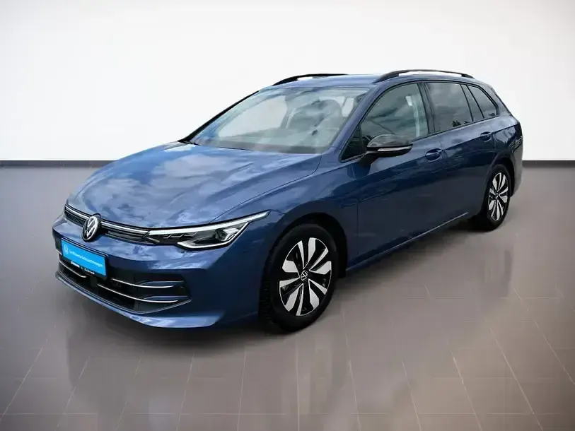 Second-hand VW Golf VIII Goal 150 CP (110 kW) 2025 Albastru Break