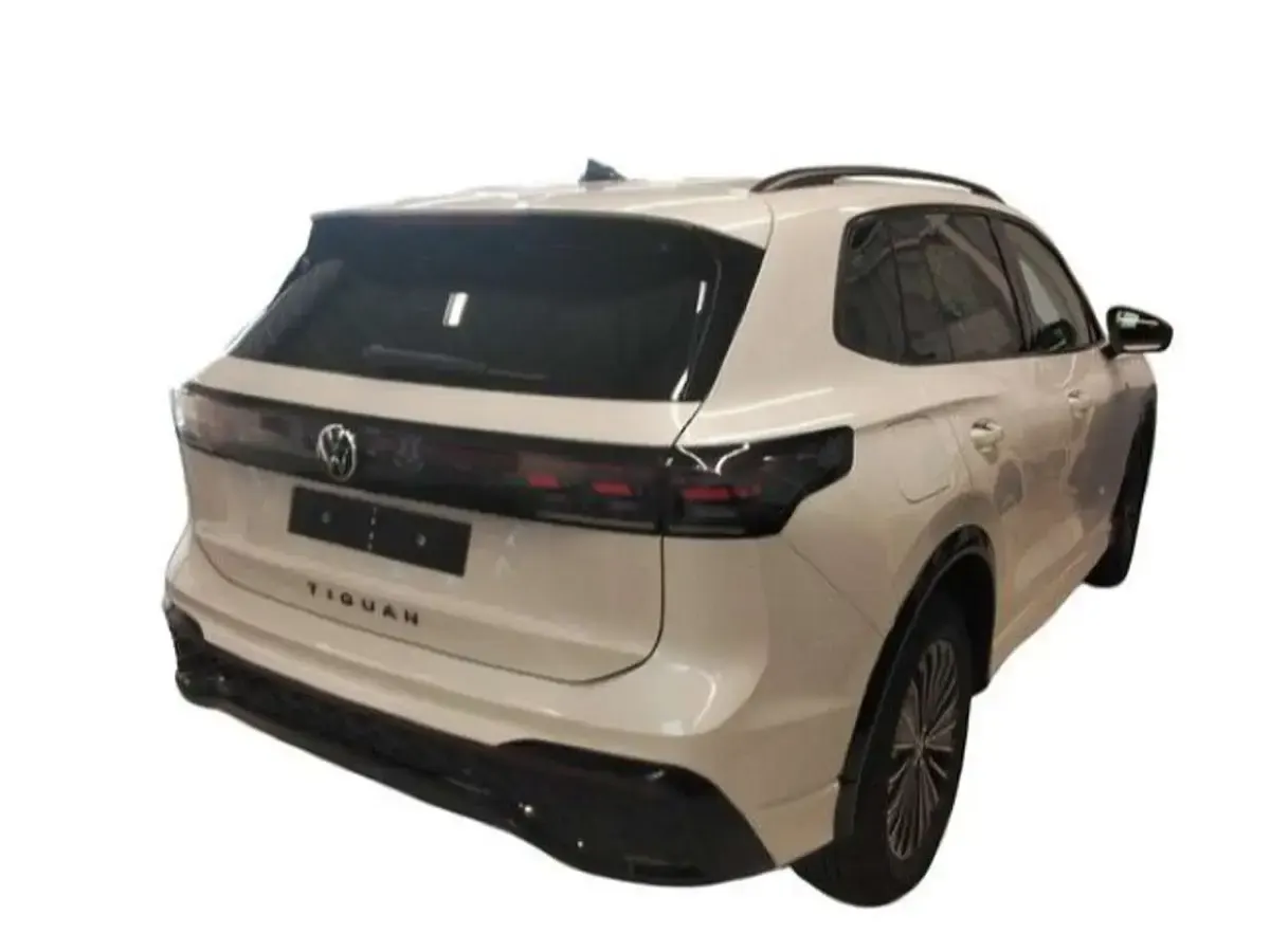 Gebraucht VW Tiguan R-line 205 PS (150 kW) 2025 Oryxweiß perlmutteffekt SUV