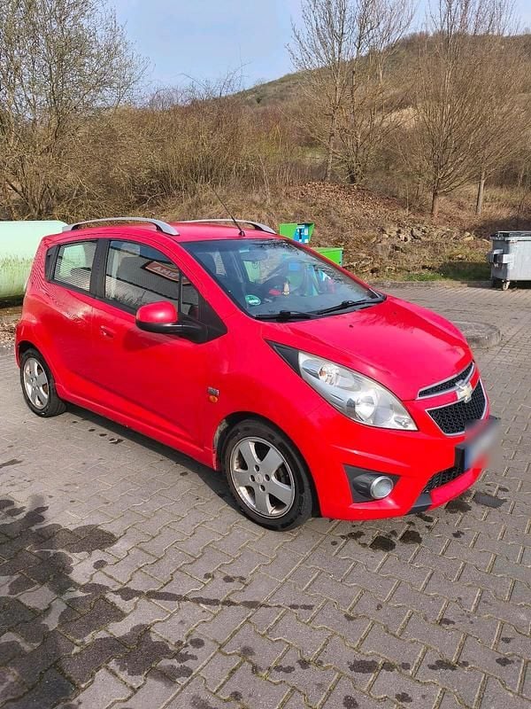 Gebraucht Chevrolet Spark LT 80 PS (58 kW) 2010 Rot Kleinwagen
