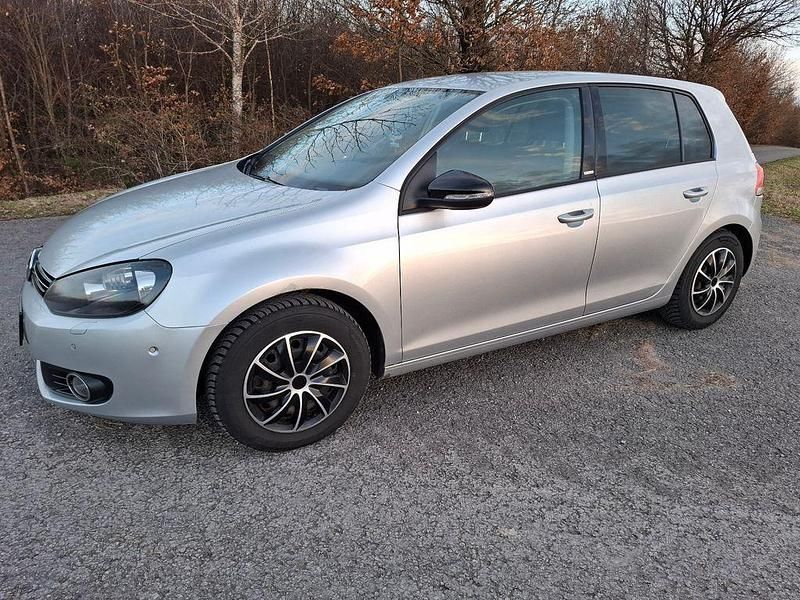 Gebraucht VW Golf VI 86 PS (63 kW) 2011 Silber Kleinwagen