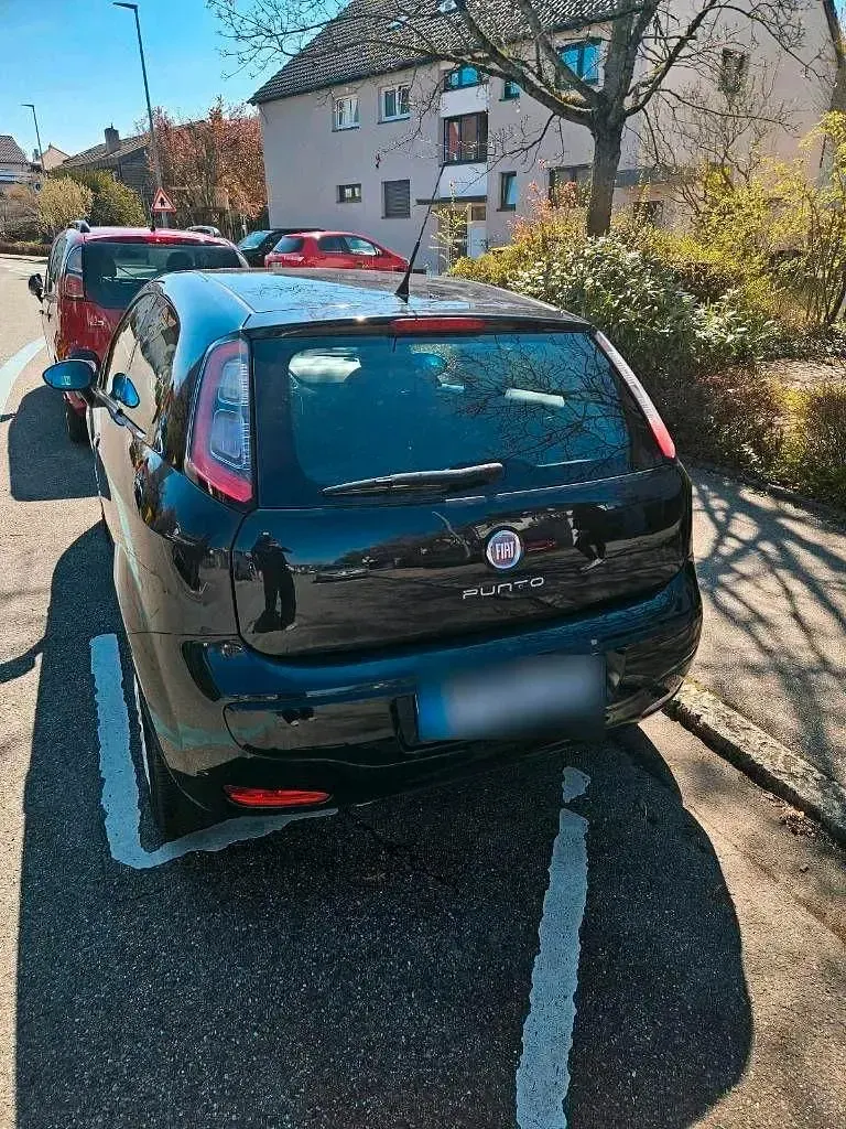Gebraucht Fiat Punto Evo 77 PS (56 kW) 2012 Schwarz Kleinwagen