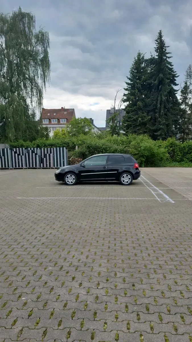Gebraucht VW Golf V 80 PS (58 kW) 2008 Schwarz Kleinwagen