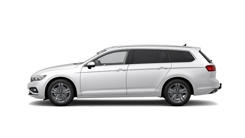 Usata VW Passat Elegance 150 CV (110 kW) 2022 Bianco Station wagon