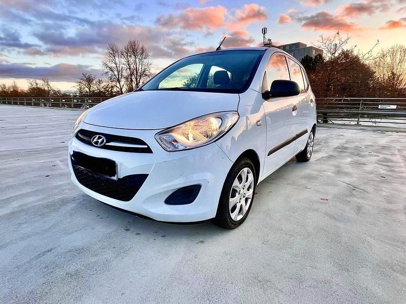 Weiß Gebraucht 2011 Hyundai i10 Kleinwagen | 2.099 € - Bild 1/4