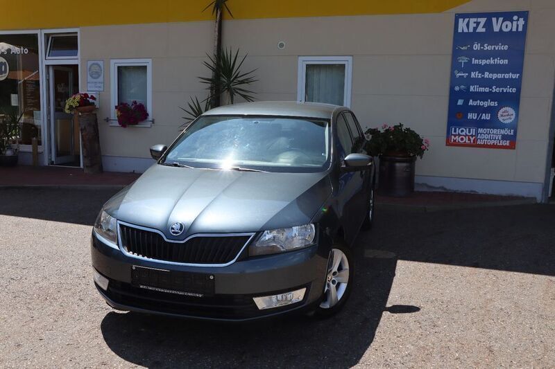 Grau Gebraucht 2017 Skoda Rapid Ambition Limousine | 9.300 € (Fairer Preis) - Bild 1/4