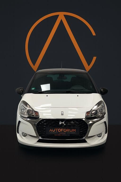 Weiß Gebraucht 2018 DS Automobiles DS3 Sport Chic | 12.999 € (Teuer) - Bild 1/4