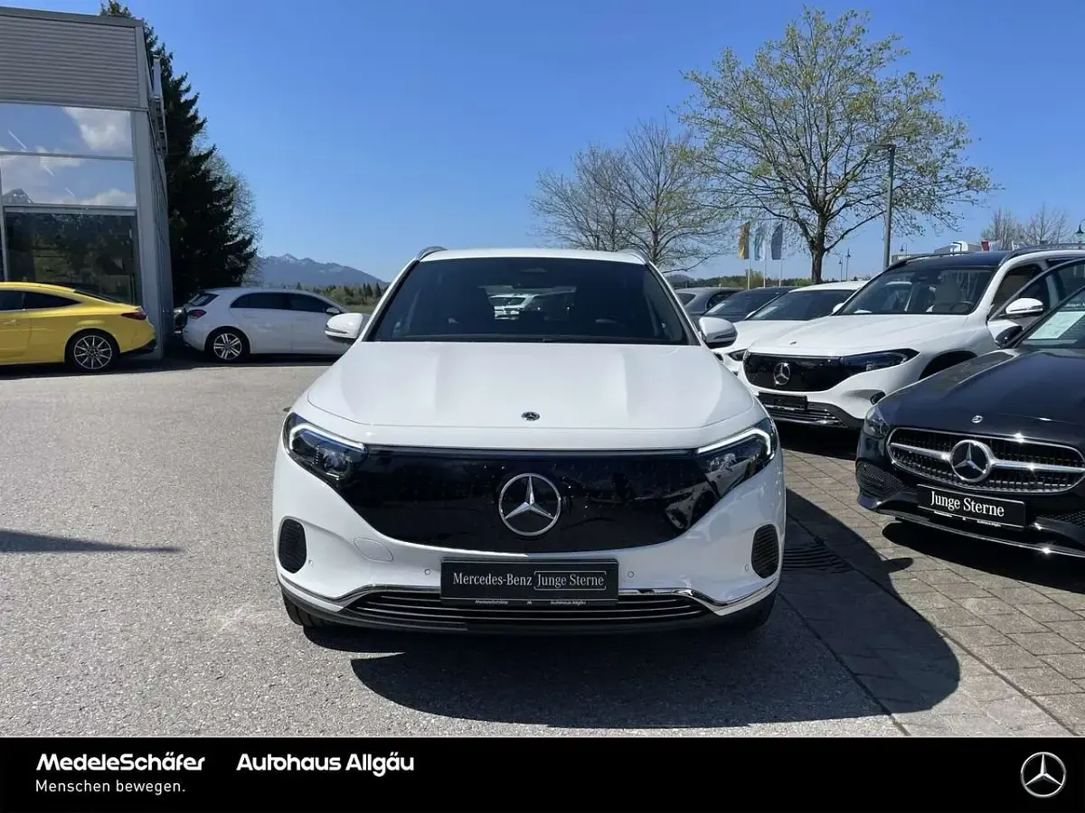 Second-hand Mercedes EQA250 Progressive 150 kW (204 CP) 2025 Alb SUV