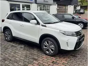Neu Suzuki Vitara 110 PS (80 kW) 2026 Weiß (cool white pearl) SUV