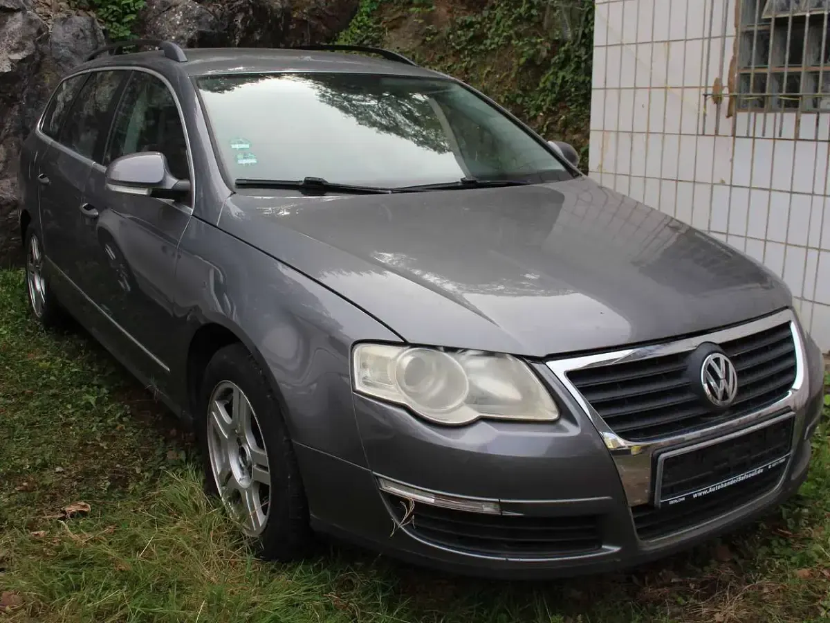 Gebraucht VW Passat Trendline 140 PS (102 kW) 2005 Grau Kombi