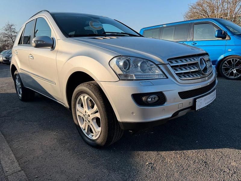 Gebraucht Mercedes ML320 224 PS (164 kW) 2005 Silber SUV