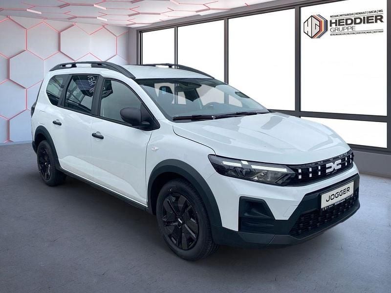 Neu Dacia Jogger Essentiel 122 PS (89 kW) 2026 Arktisweiß Van / Kleinbus