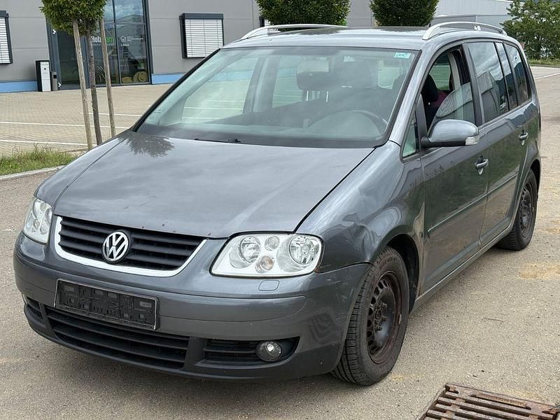 Grau Gebraucht 2005 VW Touran Highline Van / Kleinbus | 950 € (Superpreis) - Bild 1/4