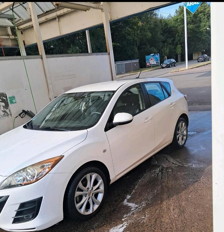 Gebraucht Mazda 3 105 PS (77 kW) 2010 Weiß Limousine