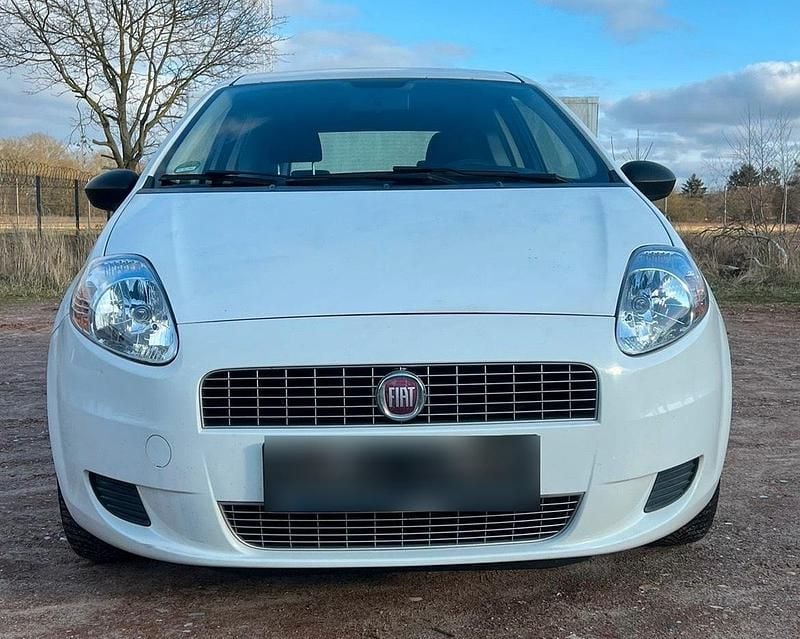 Gebraucht Fiat Punto 64 PS (47 kW) 2009 Weiß Kleinwagen